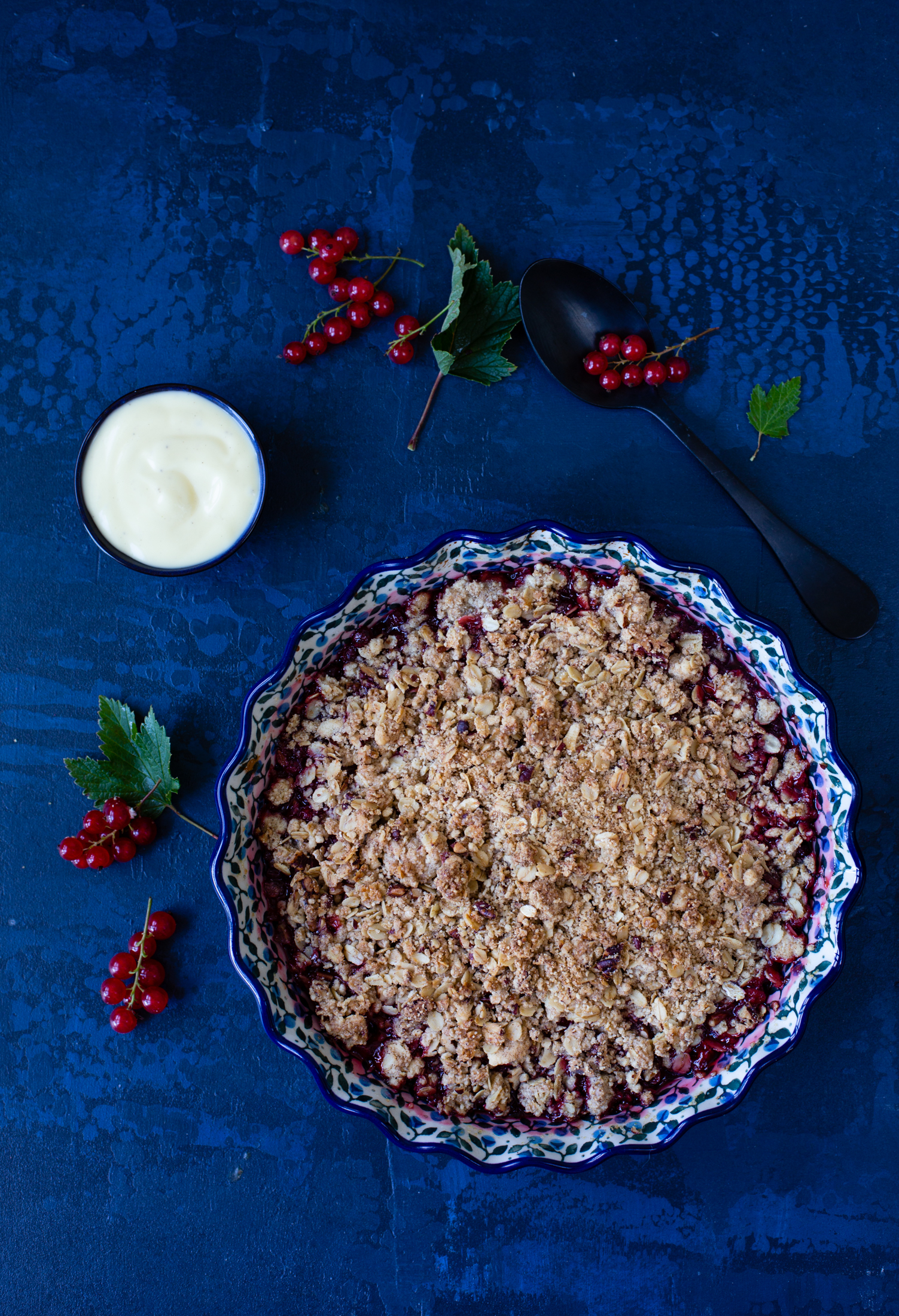 red currant crumble